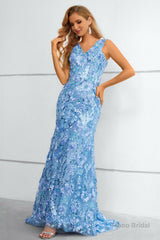 Blue V-Neck Mermaid Prom Dress With Flowers and Appliques