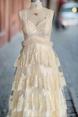 A Line Lace Tulle Prom Dresses Womens V-Neck Elegant Lace Wedding Dress With Tulle Tiered Skirt