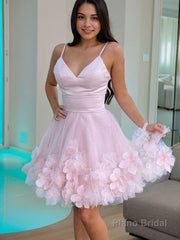 A-Line/Princess V-neck Short/Mini Tulle Homecoming Dresses With Flower