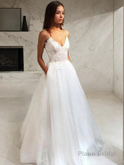 A-Line/Princess V-neck Floor-Length Tulle Wedding Dresses