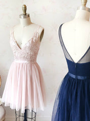 A-Line V-neck Bakless Tulle Appliques Homecomign Dresses