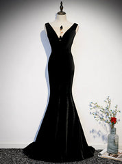 Black Mermaid Velvet See Through V-neck Prom Dresses