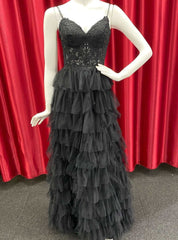 Black Tulle Spaghetti Straps Appliques Prom Dresses