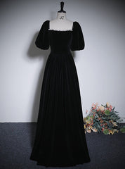 Black Velvet Puff Sleeve Pearls Prom Dresses