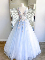 Blue Tulle Appliques V-neck Prom Dresses