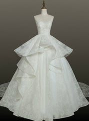 Brilliant White Ball Gown Lace Backless Wedding Dresses With Train