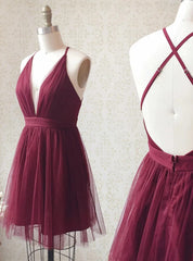 Burgundy Tulle Deep V-neck Homecoming Dresses