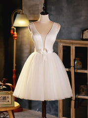 Ivory Tulle Satin V-neck Backless Homecoming Dresses