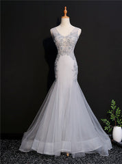 Light Gray Mermaid Tulle V-neck Appliques Beading Prom Dresses