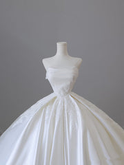 Princess Ball Gown Strapless Sleeveless Pleats White Satin Lace Wedding Dresses Bridal Dresses