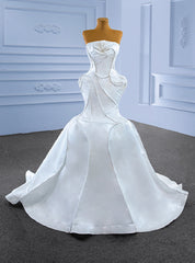 Special White Mermaid Satin Strapless Wedding Dresses