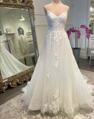 Straps A-line Tulle Wedding Dresses with Appliques