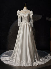 White Satin Long Sleeve Appliques Wedding Dresses