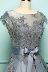 Elegant Cap Sleeves Short Grey Bridesmaid Dress with Ribbon