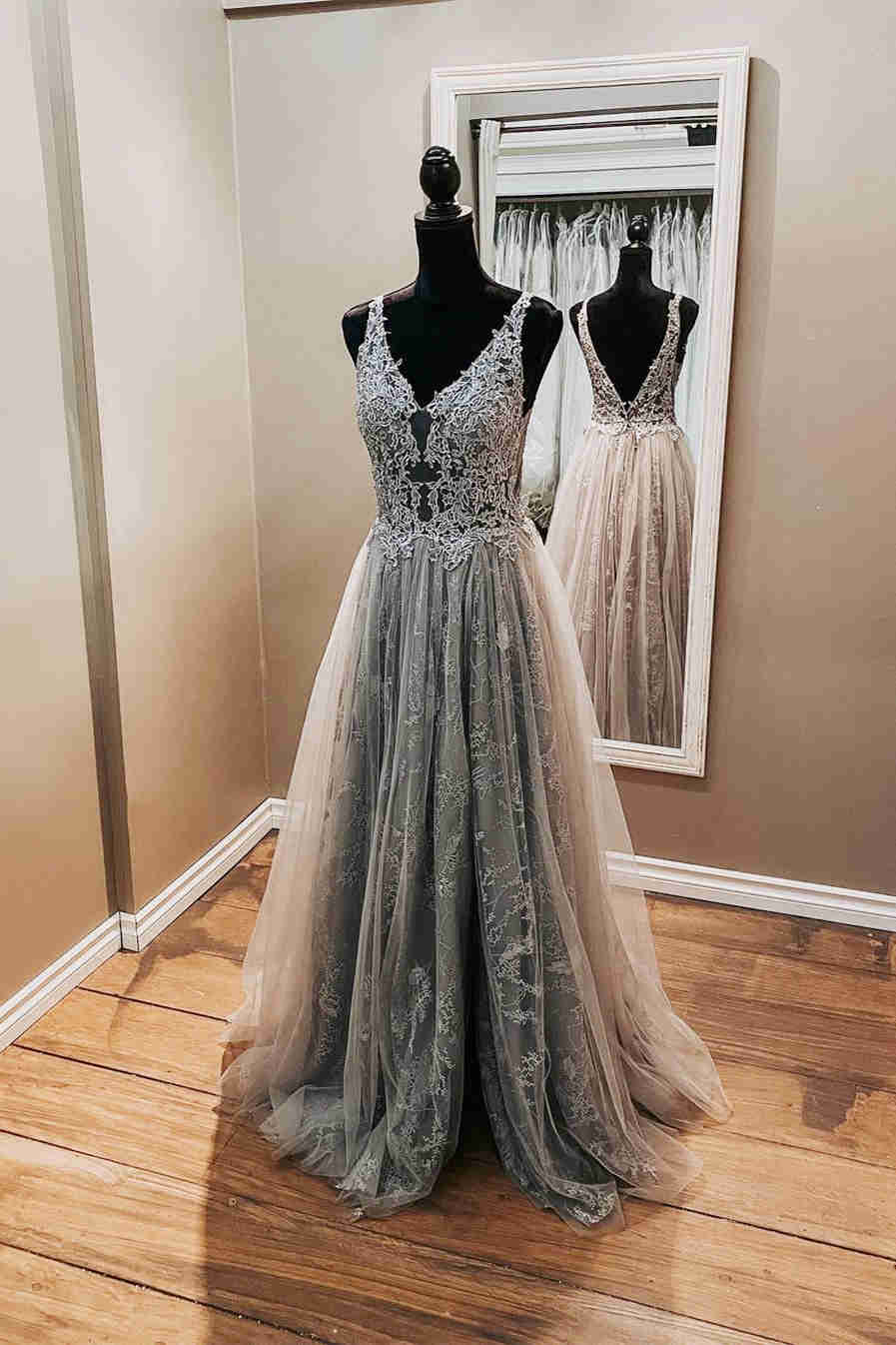 Elegant Backless Grey Lace Formal Dress